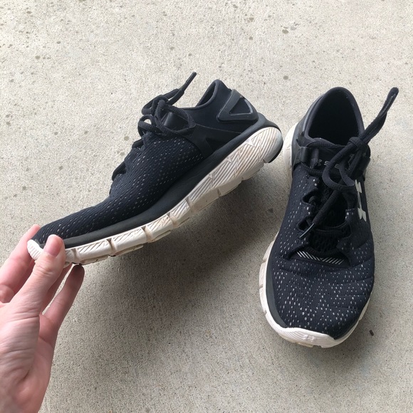 Under Armour : Speedfoam Tennis Shoes - Picture 3 of 6